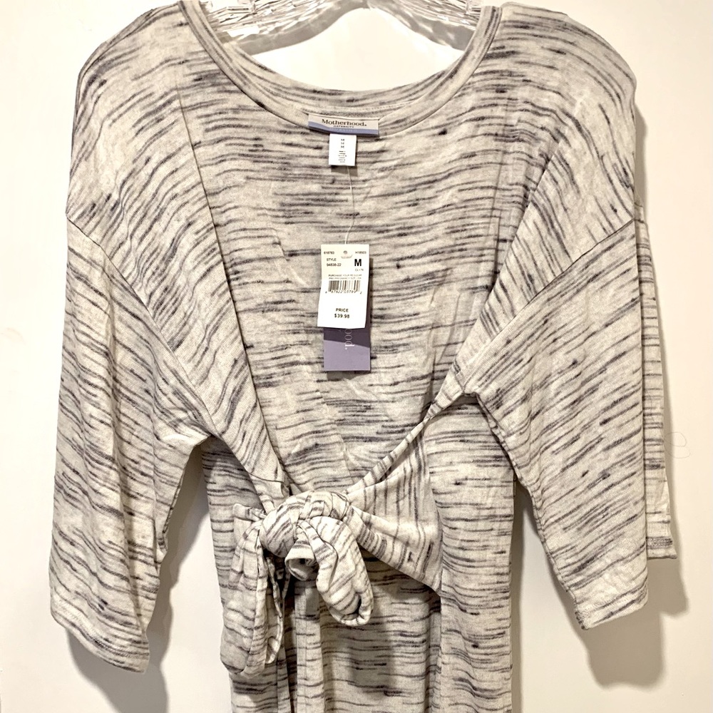 Motherhood Maternity short sleeve knit top